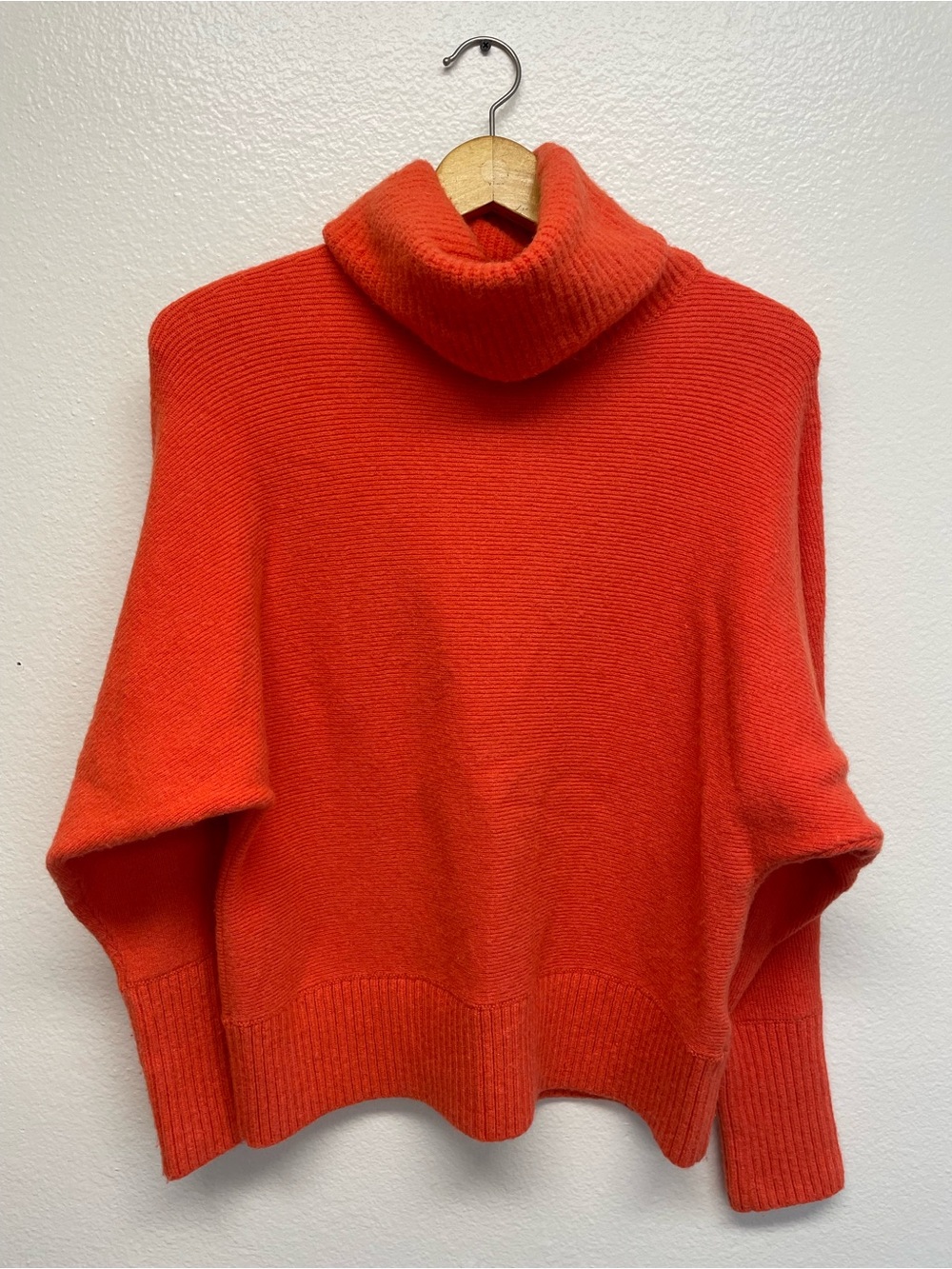 Banana Republic Women’s XS/S Wool Alpaca Blend Orange Turtleneck Sweater Thick